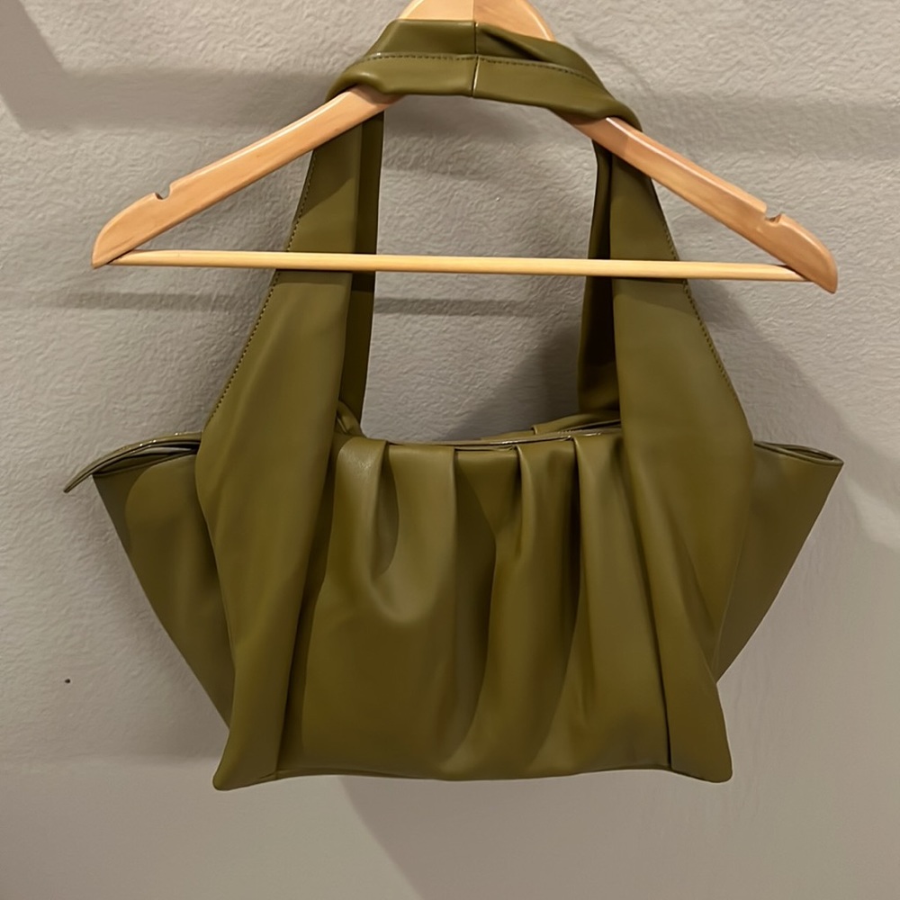 NWT Green tote - Picture 8 of 12
